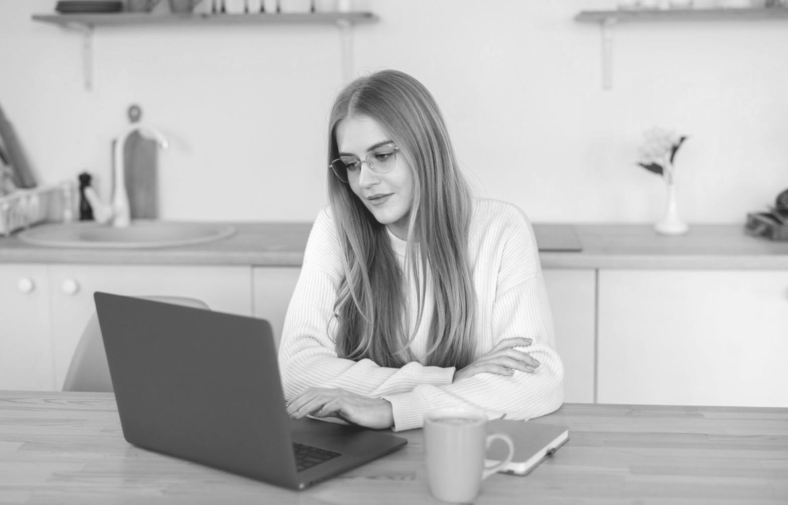 Espace de travail dédié à l'étude des termes financiers et stratégies d'investissement